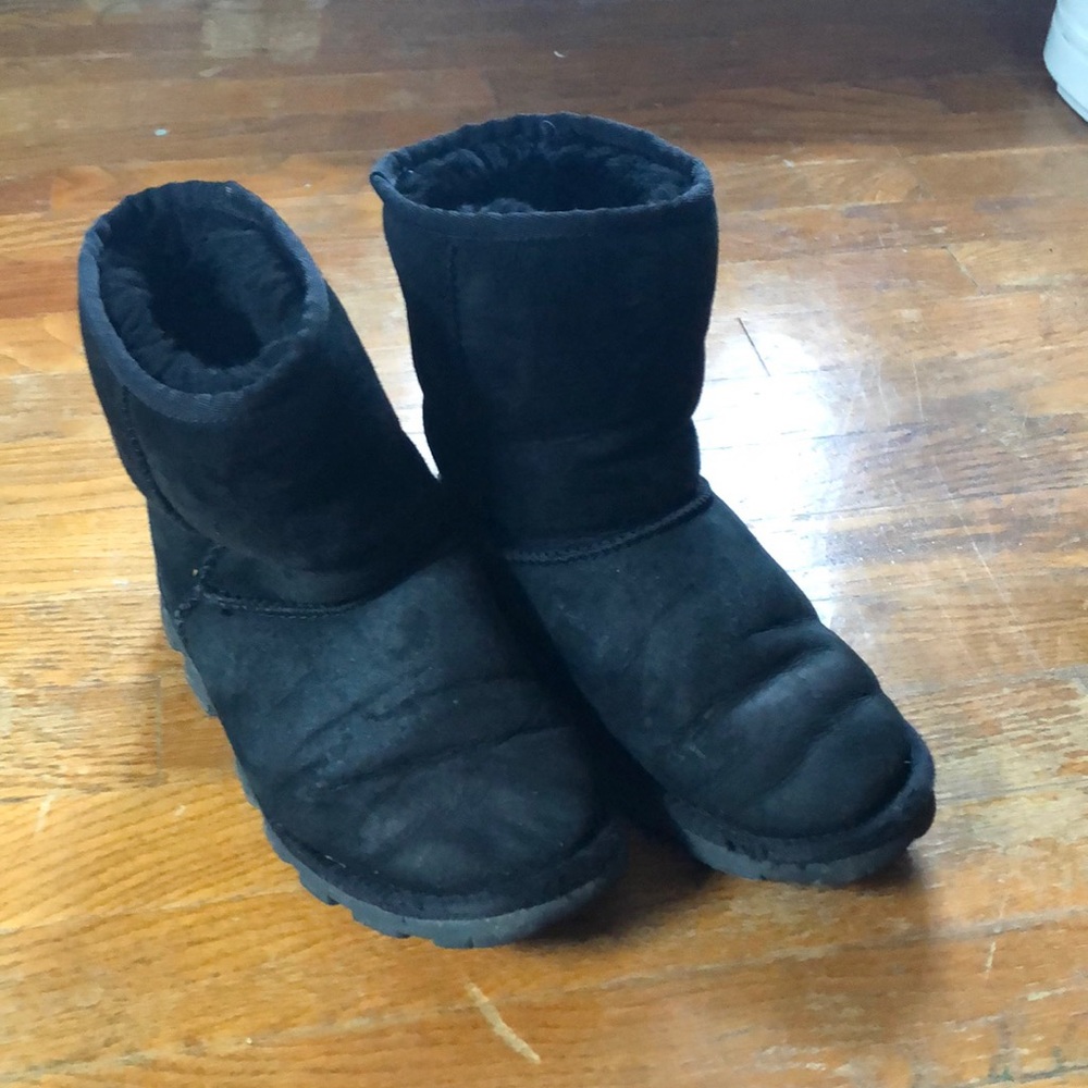 Ugg ultra short
